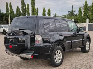 Mitsubishi Pajero 2008 Black