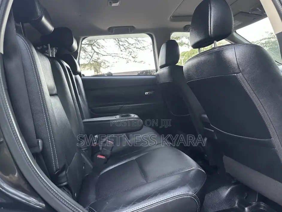 Mitsubishi Outlander 2015 Black