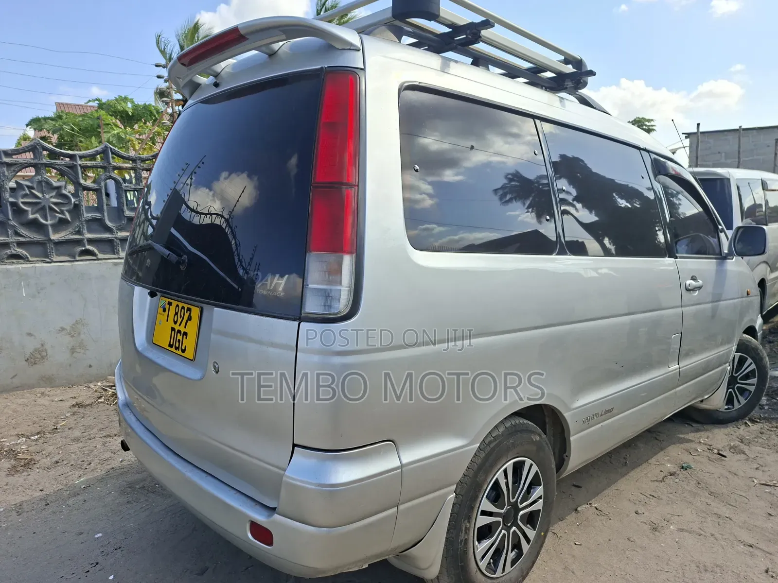 Toyota Noah 2001 Silver