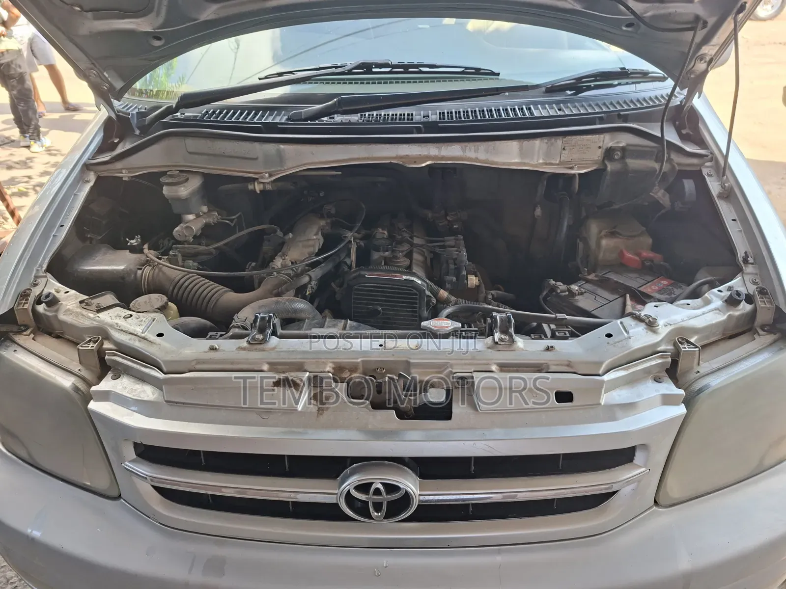 Toyota Noah 2001 Silver