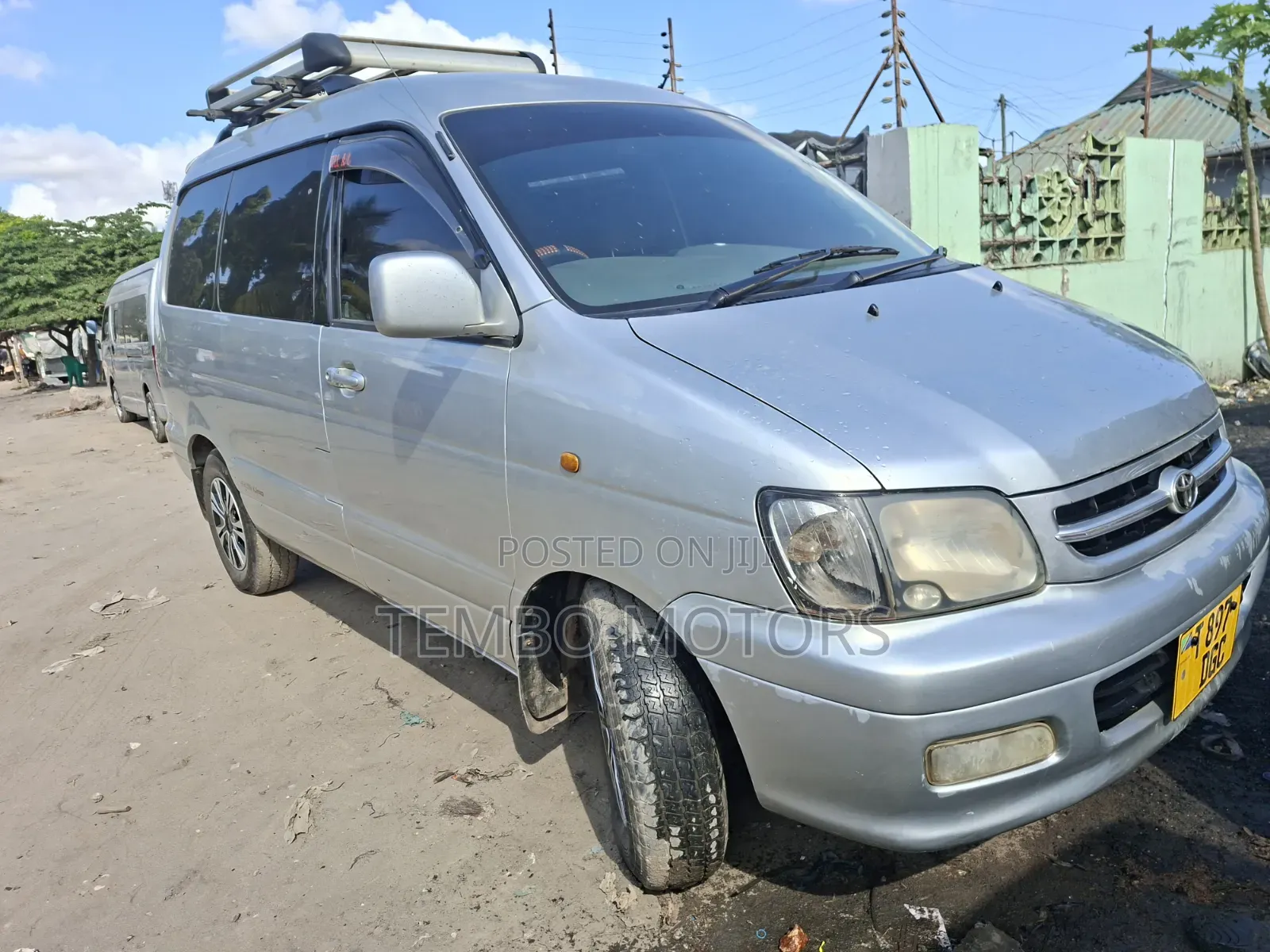 Toyota Noah 2001 Silver
