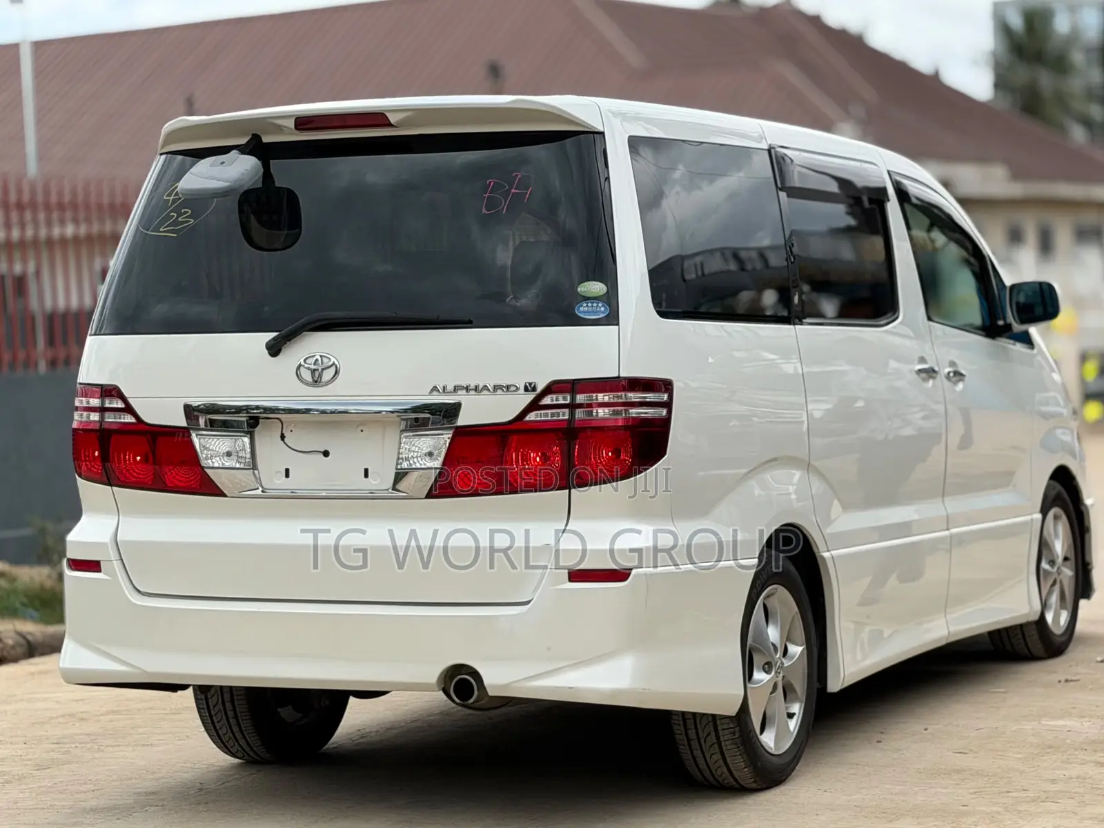 Toyota Alphard 2.4 Petrol FWD 2006 White