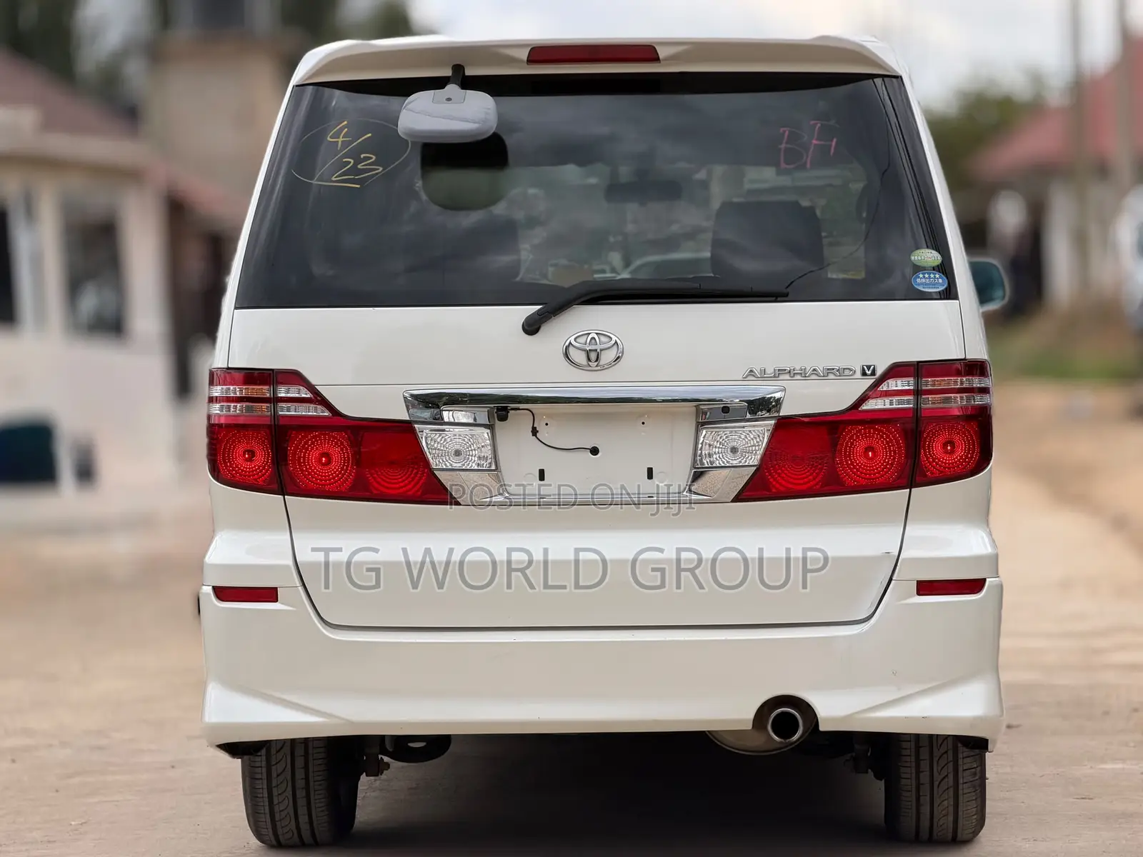Toyota Alphard 2.4 Petrol FWD 2006 White
