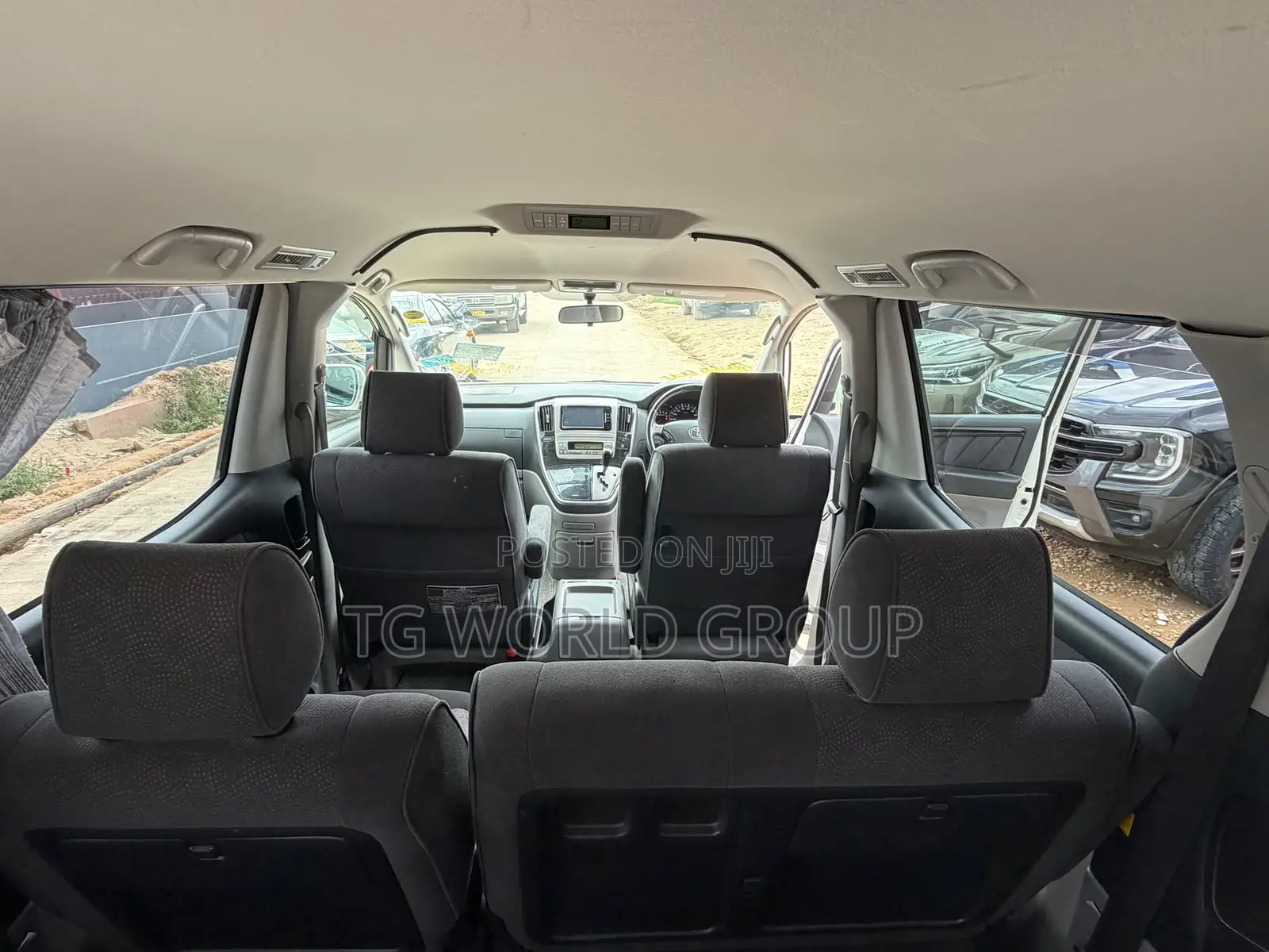 Toyota Alphard 2.4 Petrol FWD 2006 White