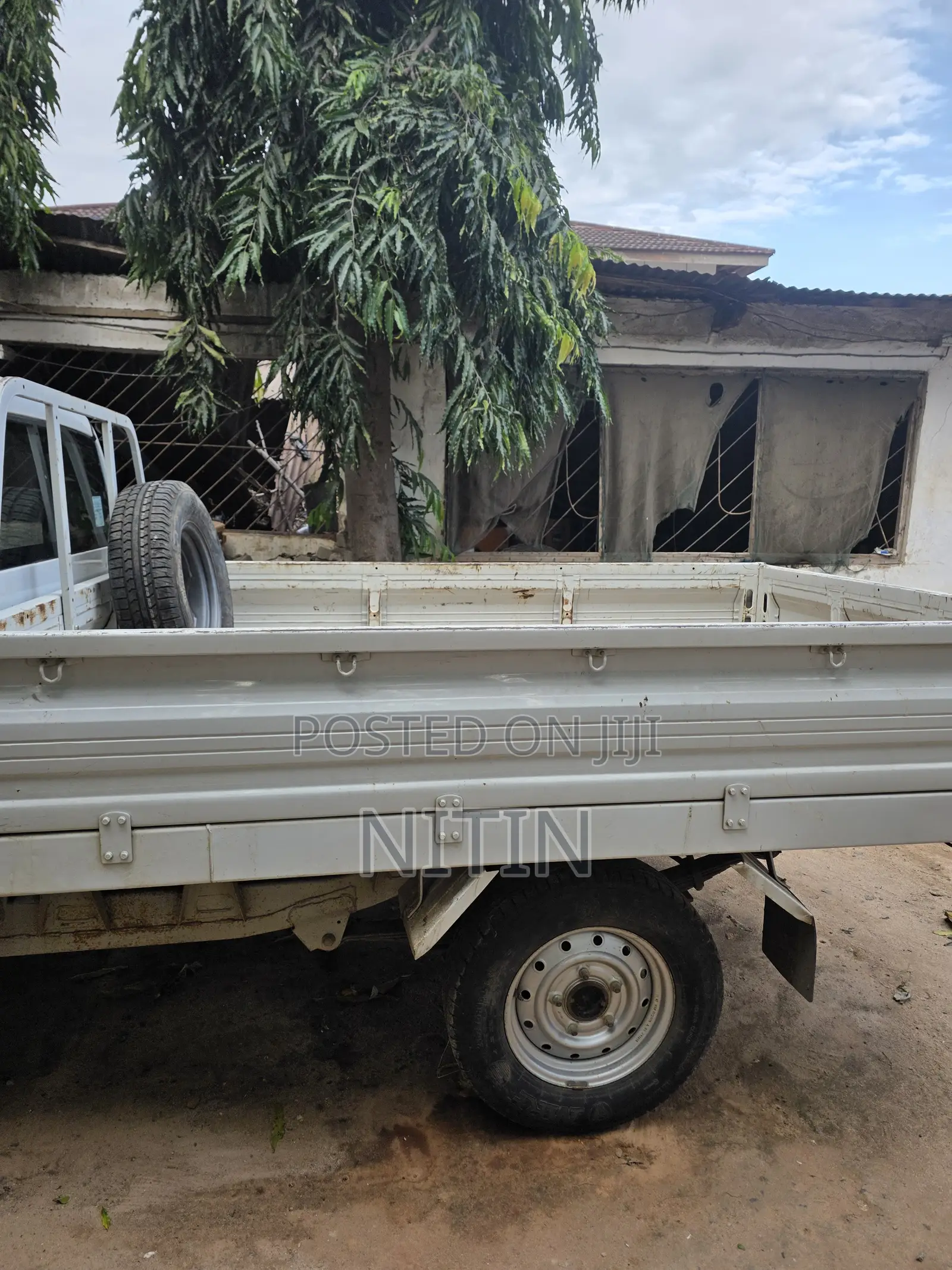 Tata Xenon 2021 White