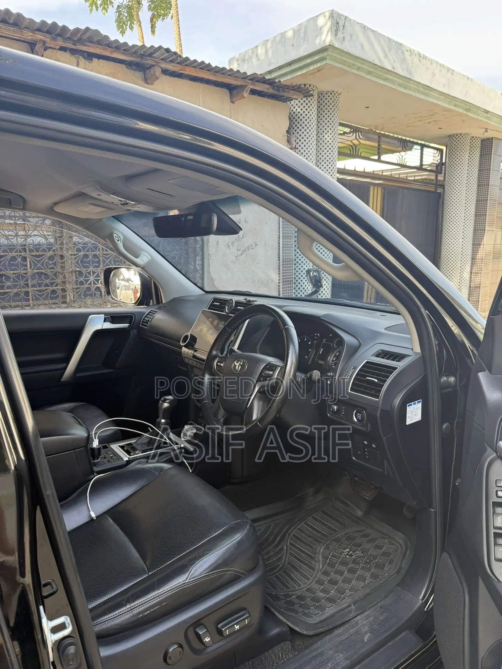 Toyota Land Cruiser Prado 2.7 2021 Black