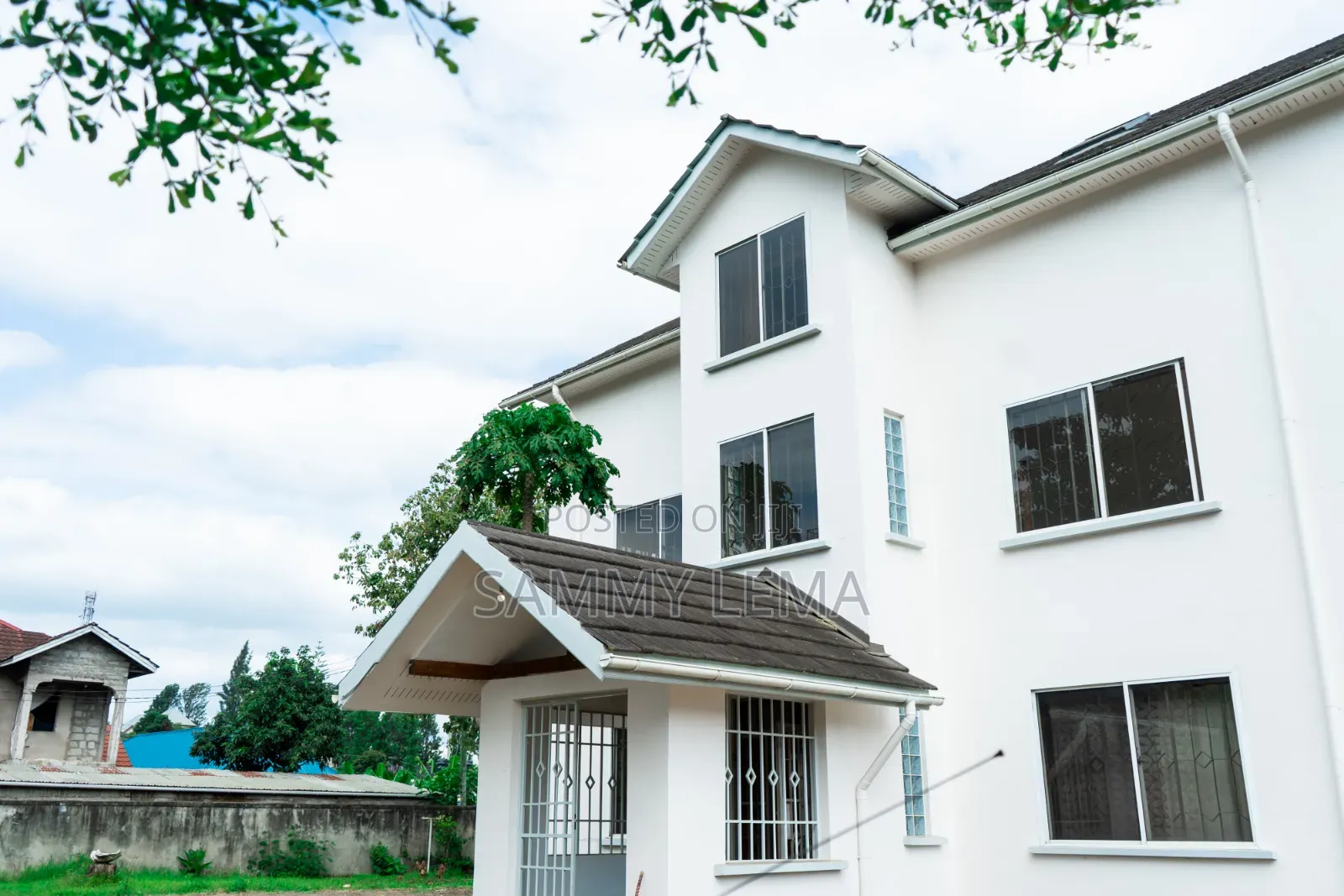 4bdrm Mansion in Sammysaidrealestate, Moshono for rent