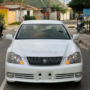 Toyota Crown 2004 White