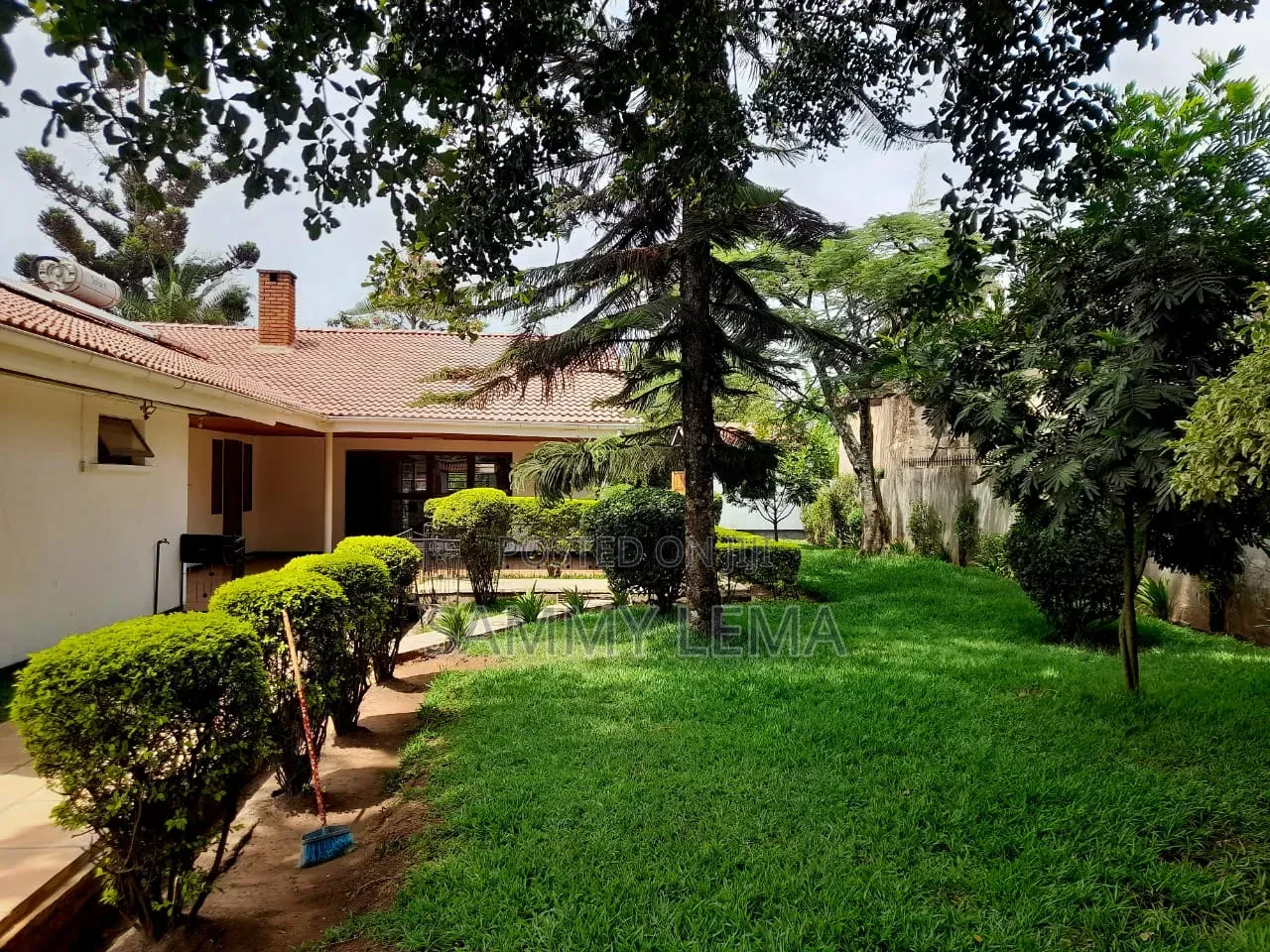 5bdrm Bungalow in Sammy Saidy, Njiro for rent