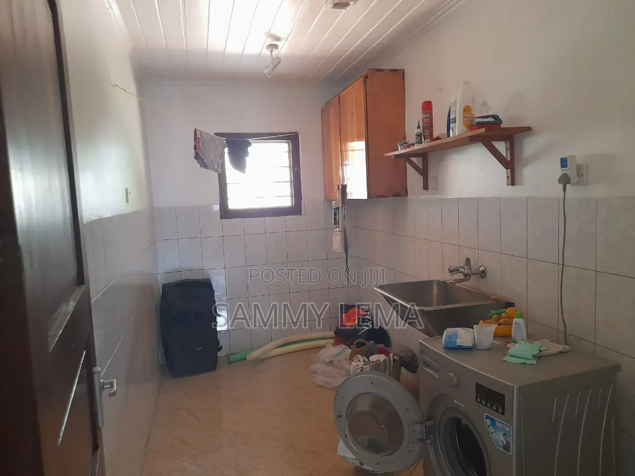 5bdrm Bungalow in Sammy Saidy, Njiro for rent