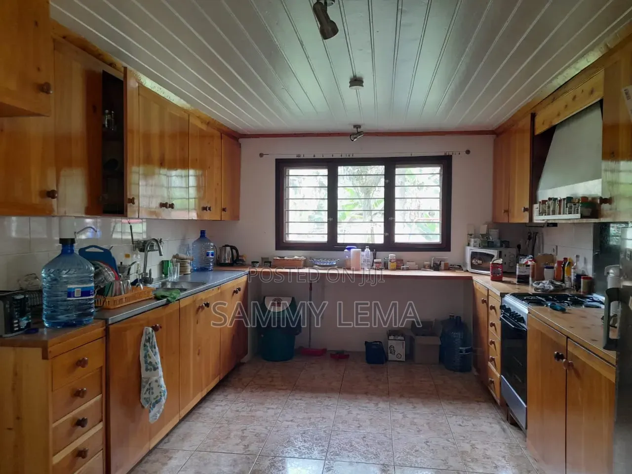 5bdrm Bungalow in Sammy Saidy, Njiro for rent