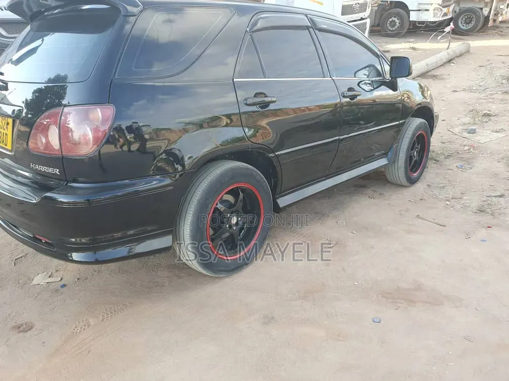 Toyota Harrier 2004 Black