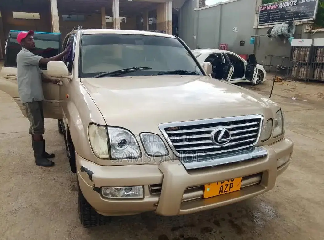 Toyota Land Cruiser 2004 Gold