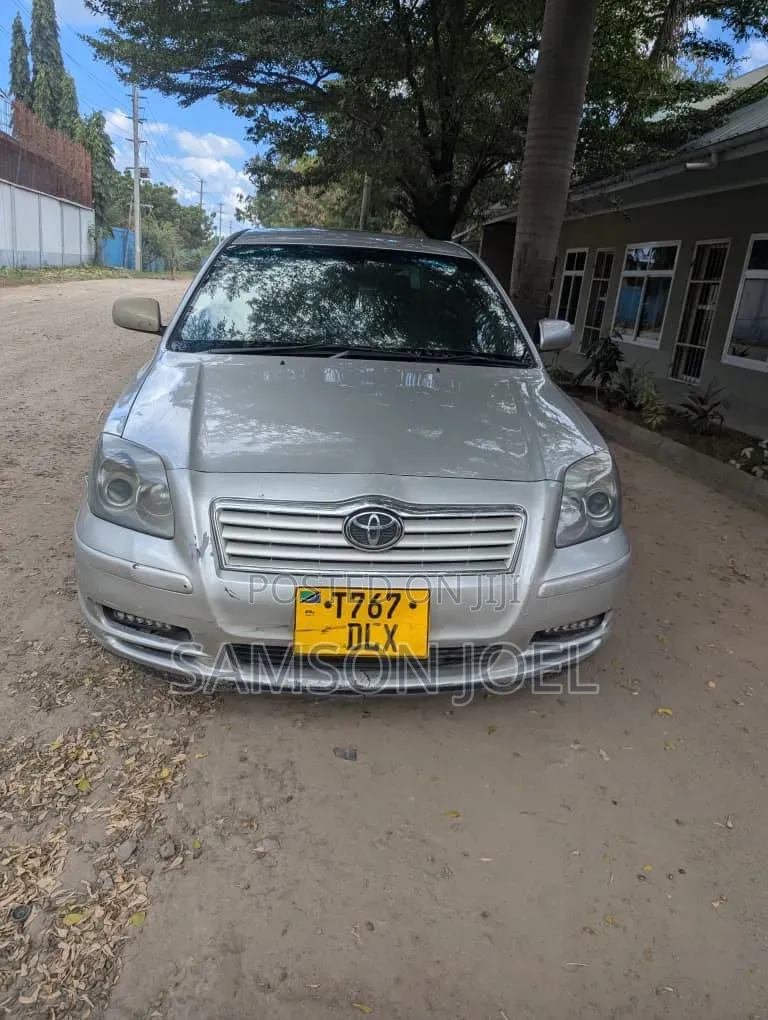 Toyota Avensis 2003 Silver