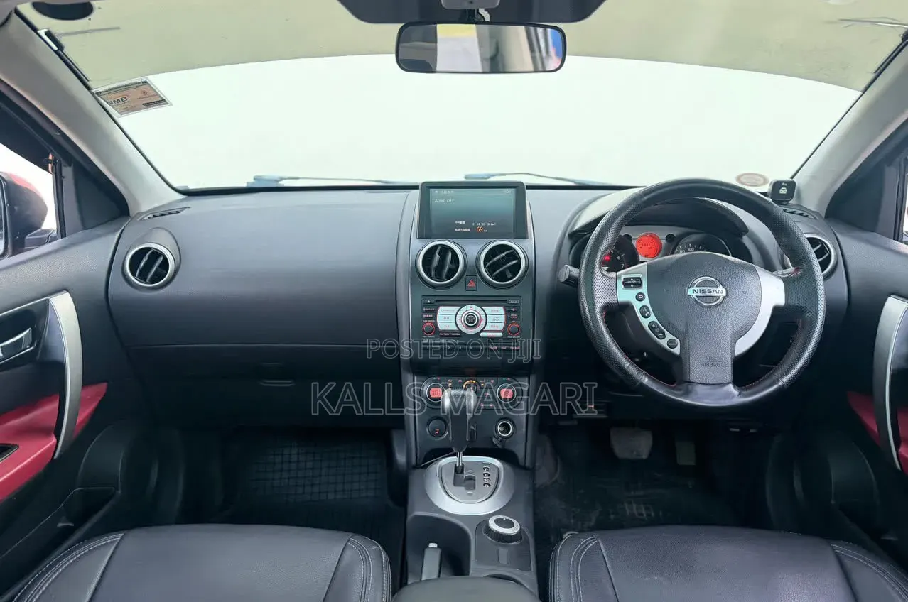 Nissan Dualis 2009 Maroon