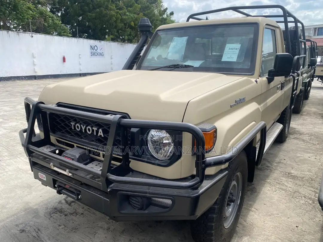 New Toyota Land Cruiser 79 Series 2025 Beige