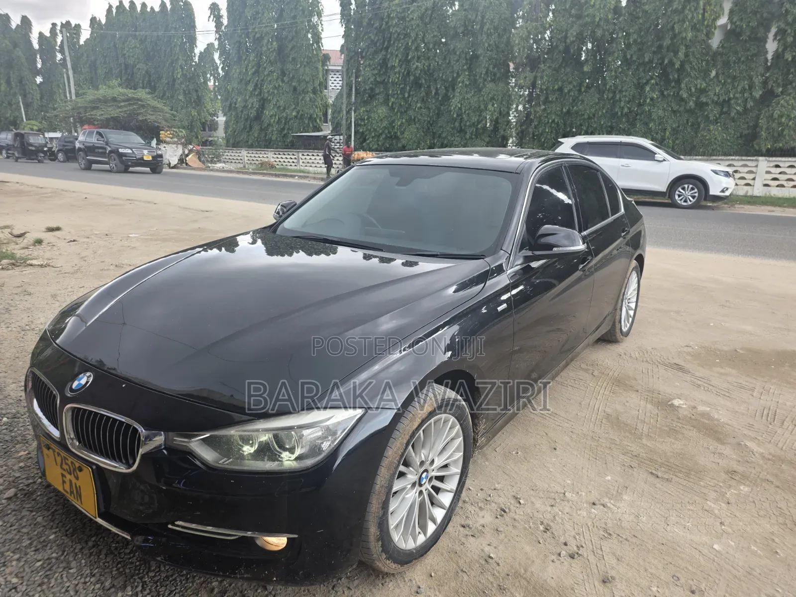 BMW 320i 2013 Black