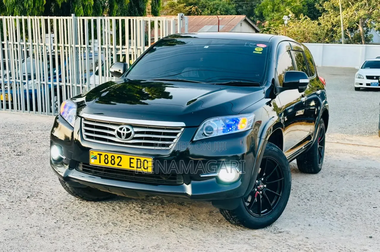 Toyota Vanguard 2012 Black
