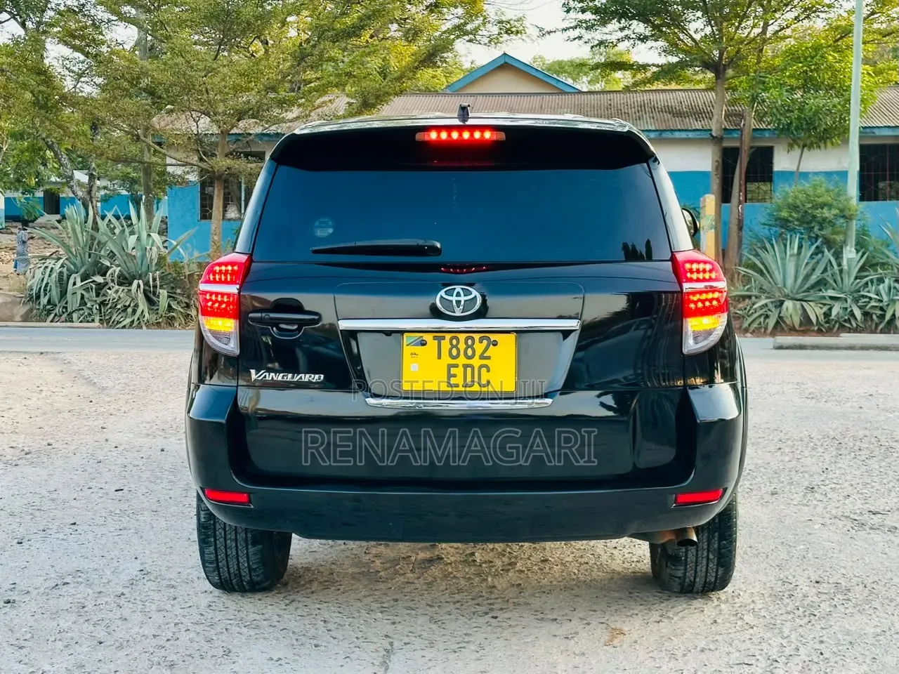 Toyota Vanguard 2012 Black
