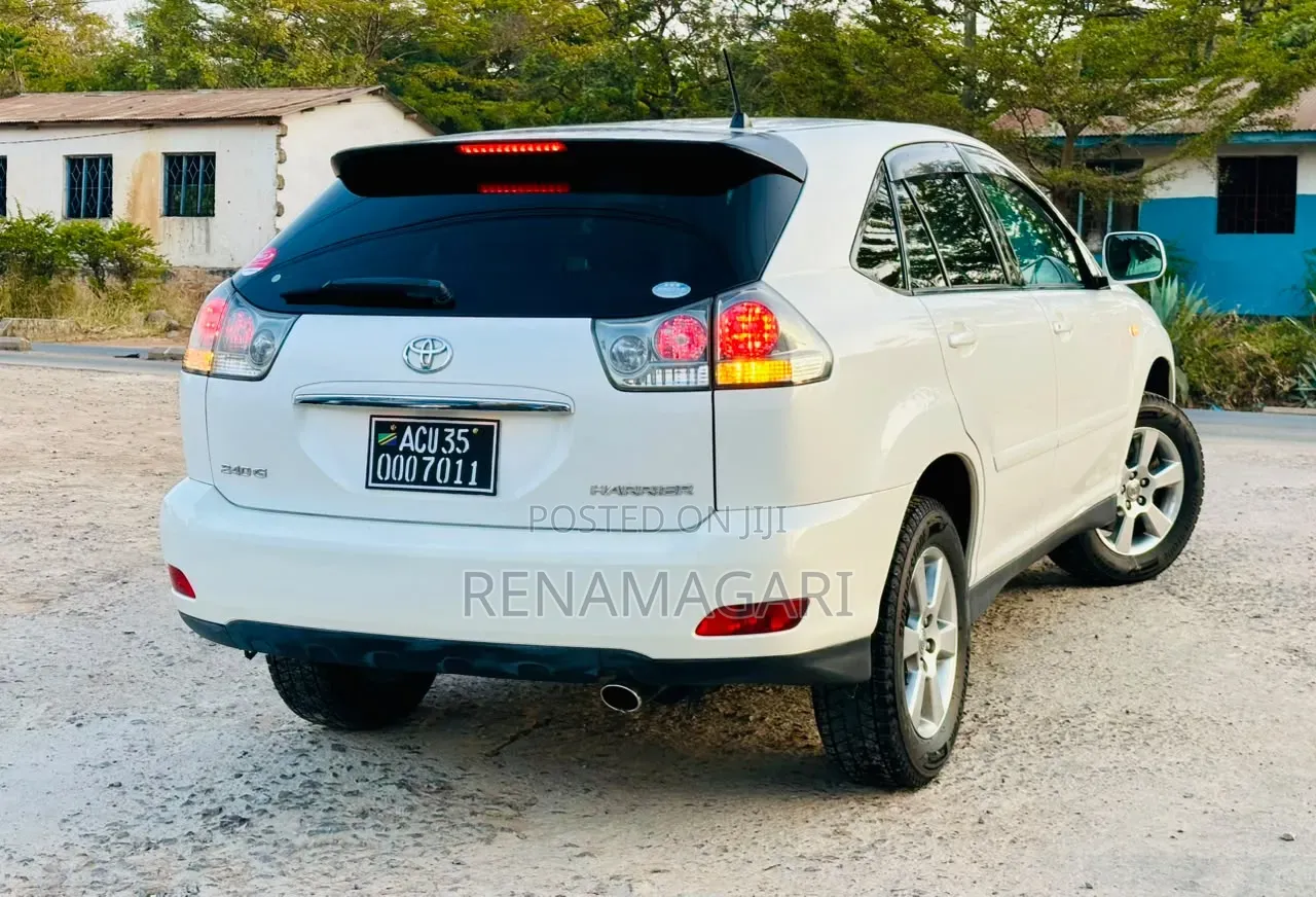 Toyota Harrier 2006 White