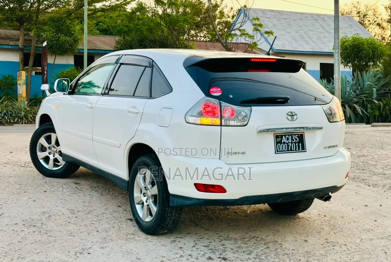 Toyota Harrier 2006 White