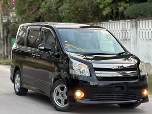 Toyota Noah 2009 Black