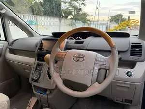 Toyota Noah 2009 Black