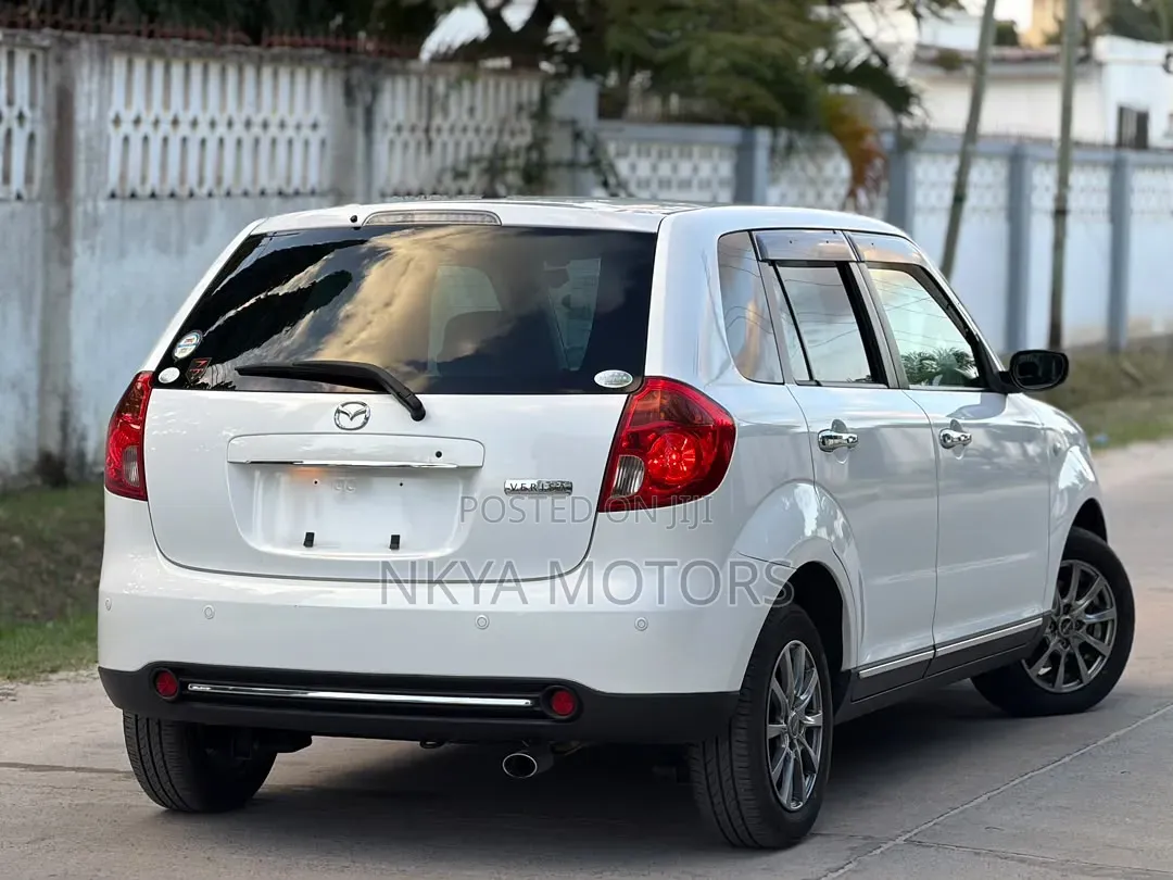 Mazda Verisa 2012 White