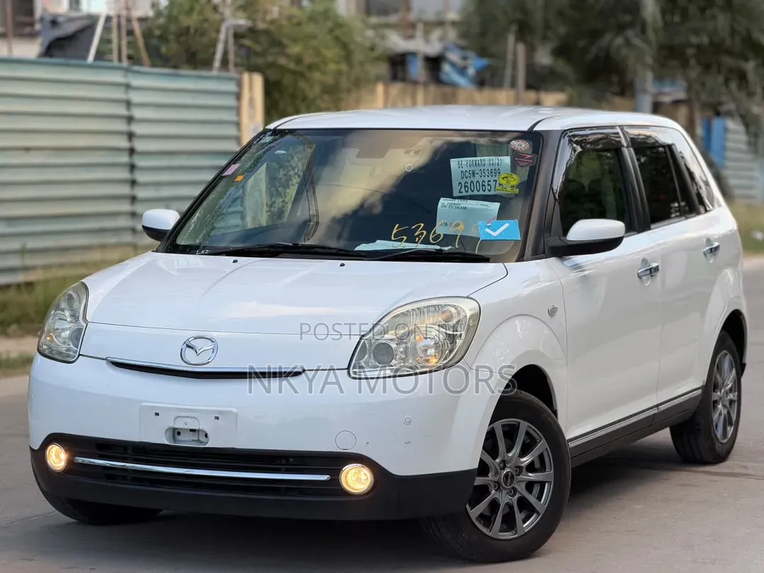 Mazda Verisa 2012 White