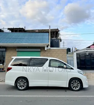 Toyota Alphard 2010 White
