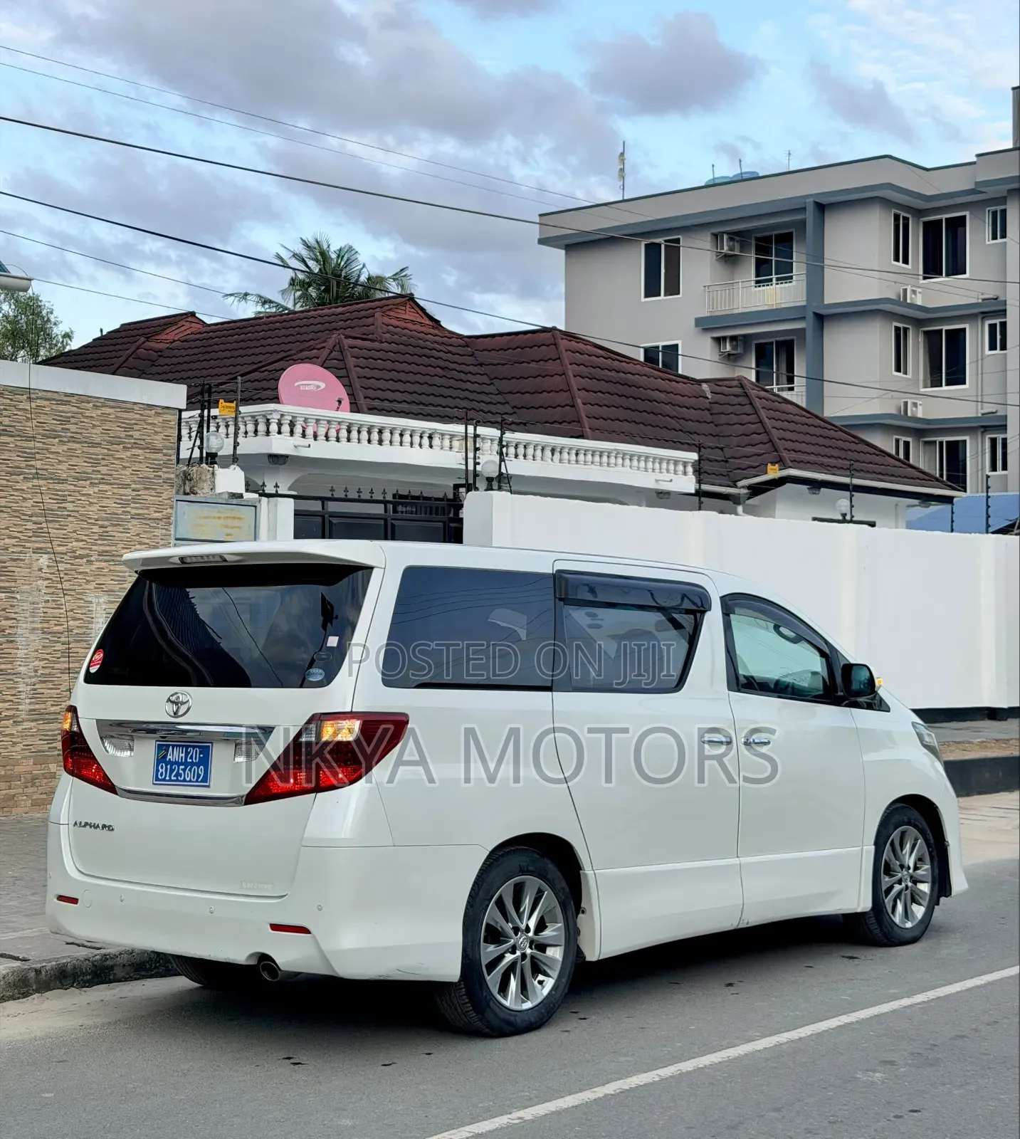 Toyota Alphard 2010 White