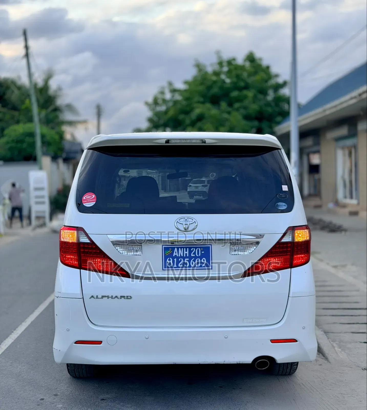 Toyota Alphard 2010 White