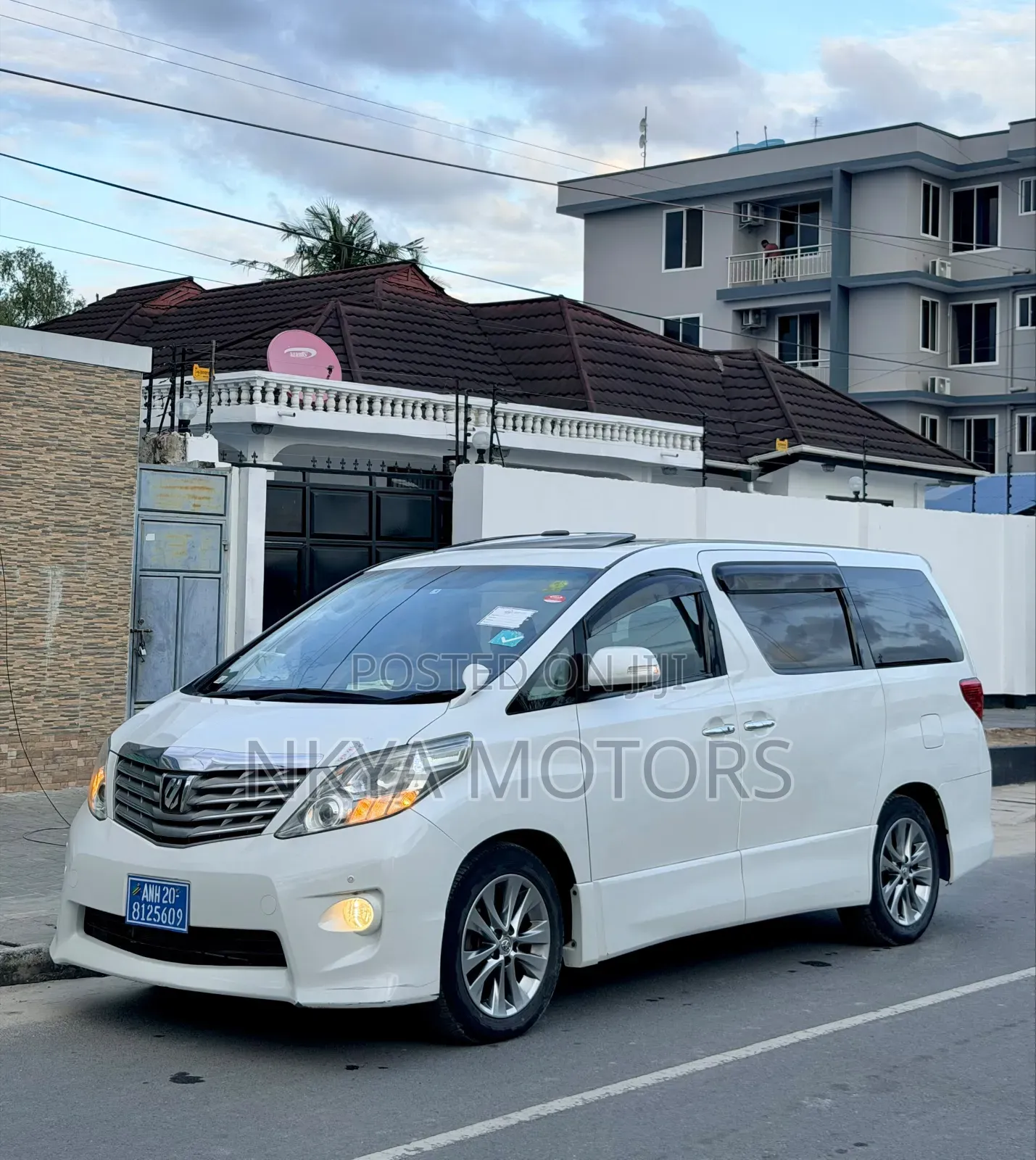 Toyota Alphard 2010 White