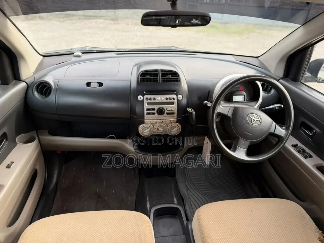 Toyota Passo 2004 Green