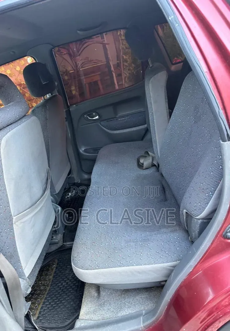 Suzuki Swift 2003 Maroon