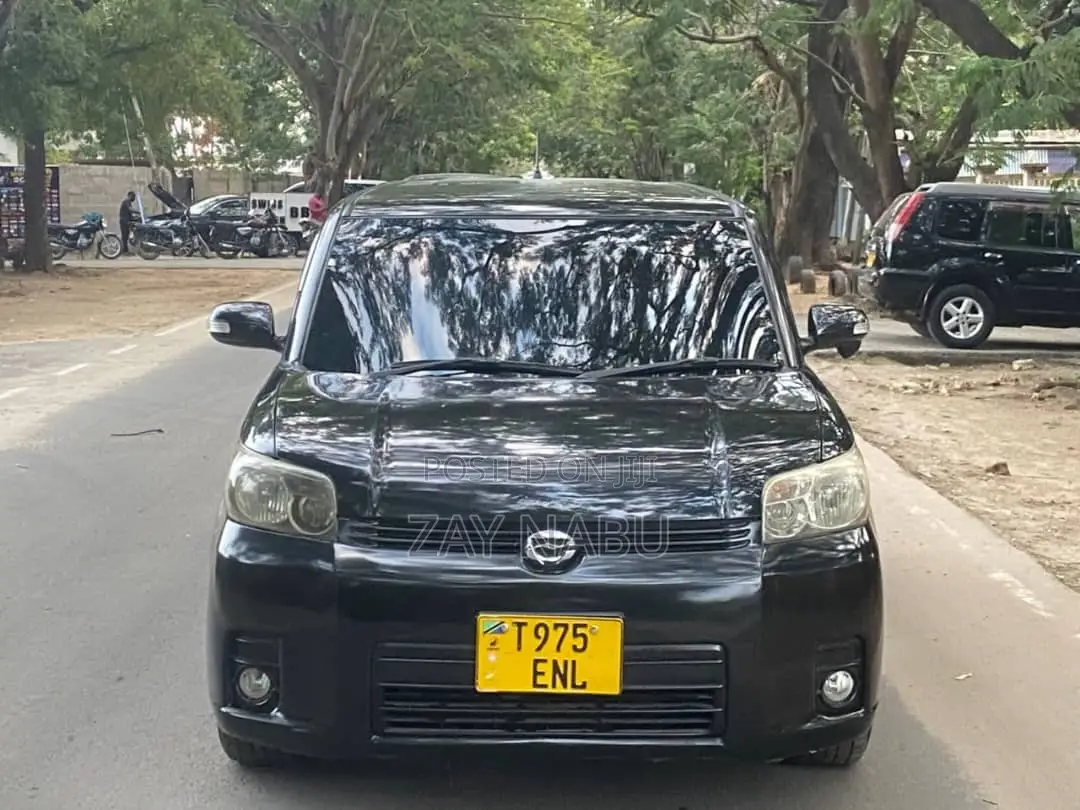 Toyota Corolla Rumion Hatchback 1.5 FWD 2008 Black