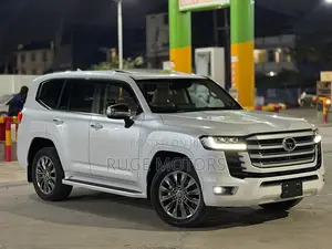Toyota Land Cruiser 2024 White
