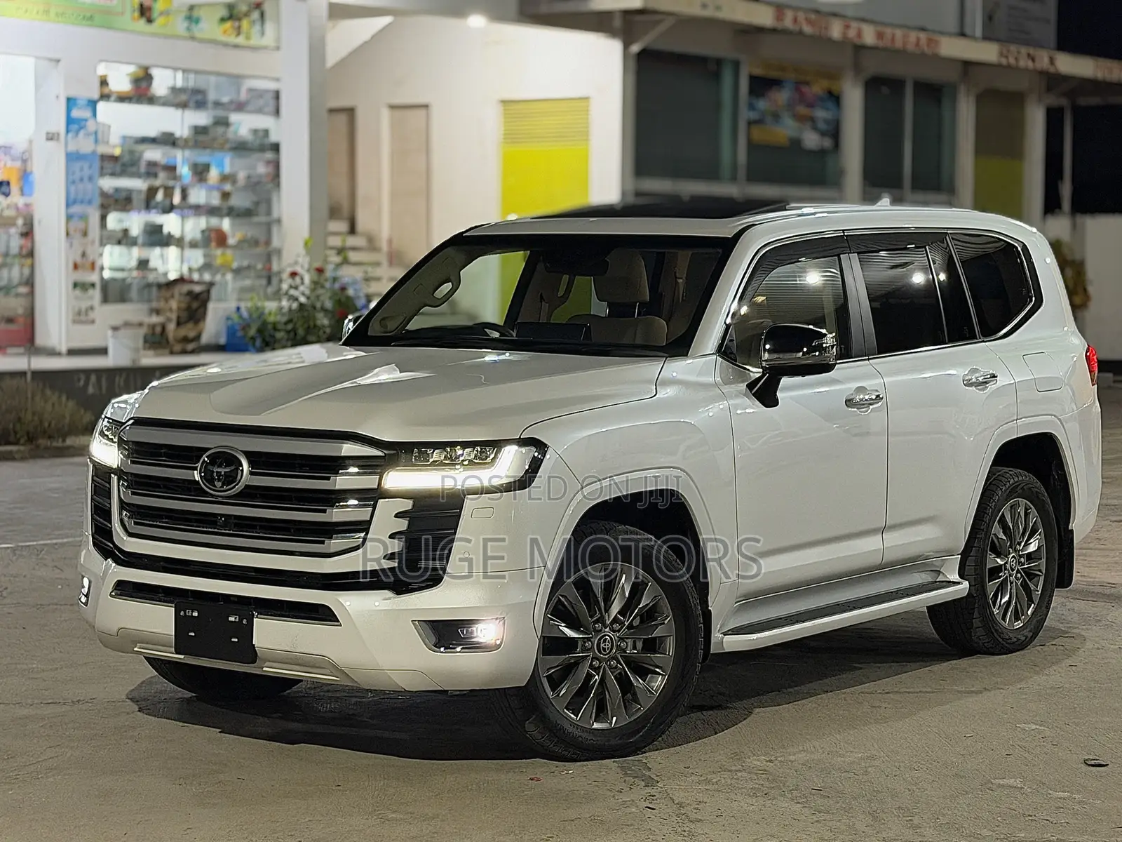 Toyota Land Cruiser 2024 White