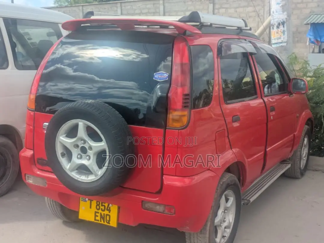 Toyota Cami 2006 Red