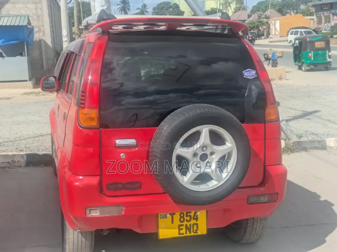 Toyota Cami 2006 Red