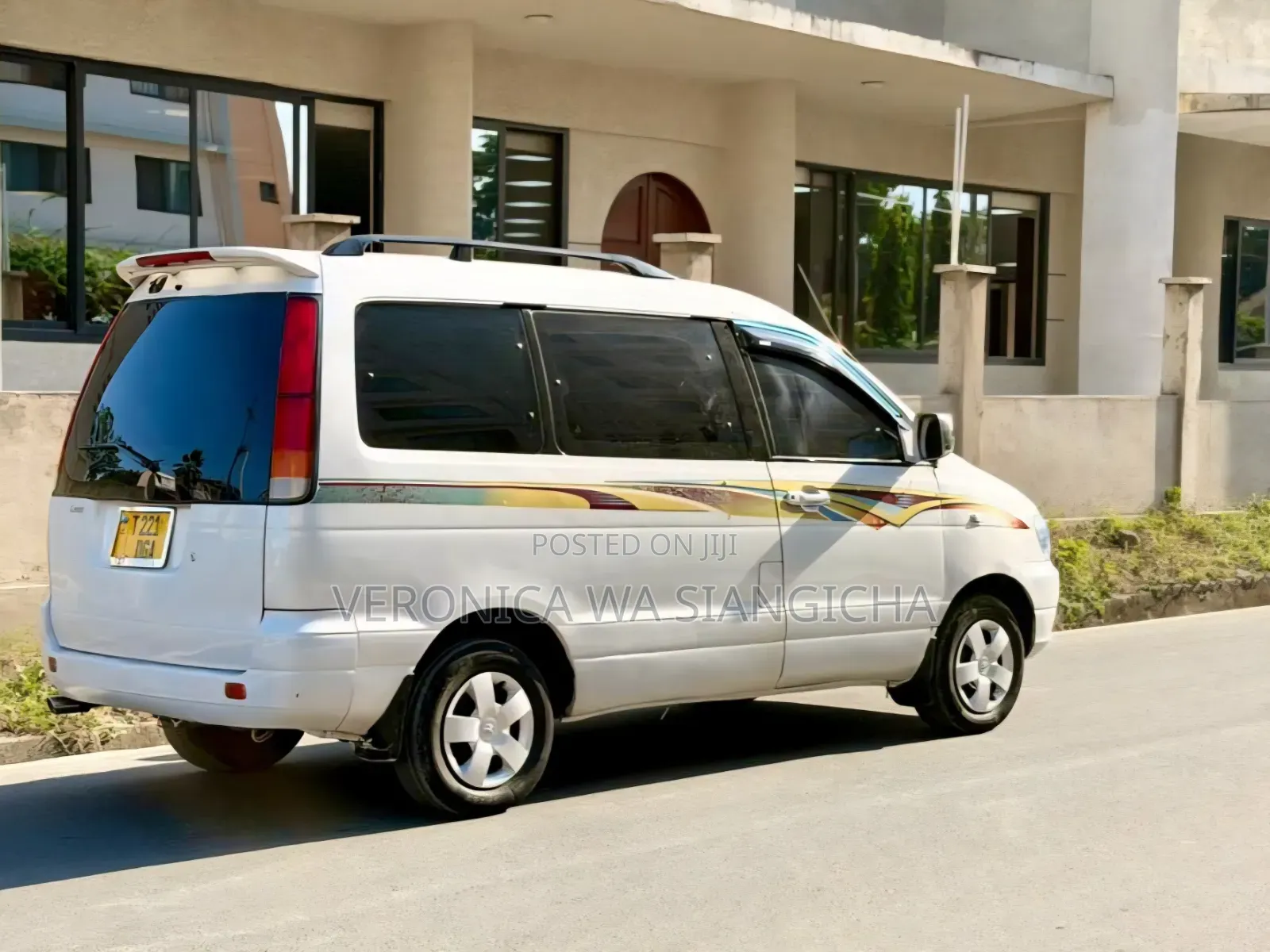 Toyota Noah 2003