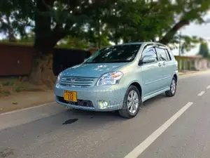 Toyota Raum 2003 Blue