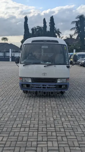 Toyota Coaster 2005 White