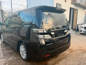 Toyota Noah 2007