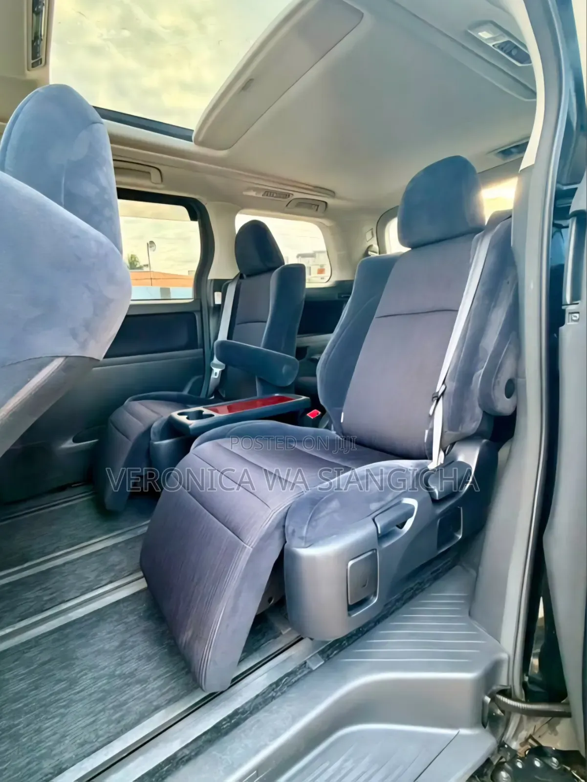 Toyota Noah 2007