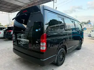 Toyota HiAce 2013 Black