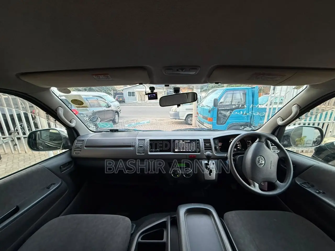 Toyota HiAce 2013 Black