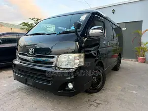 Toyota HiAce 2013 Black