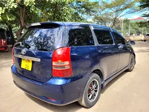 Toyota Wish 2004 Blue