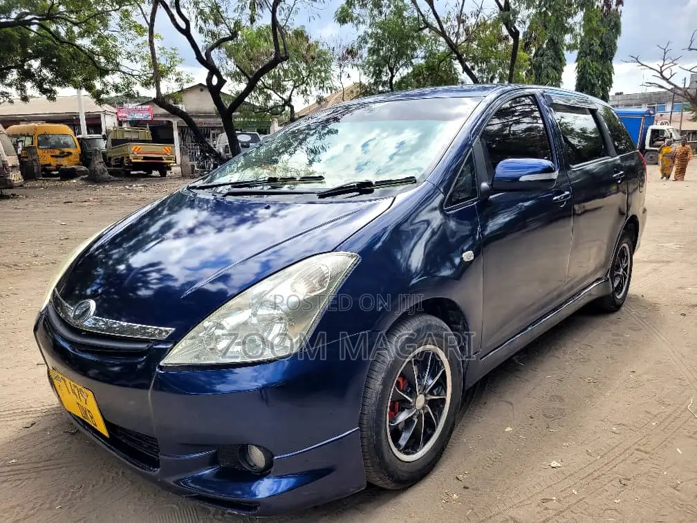 Toyota Wish 2004 Blue